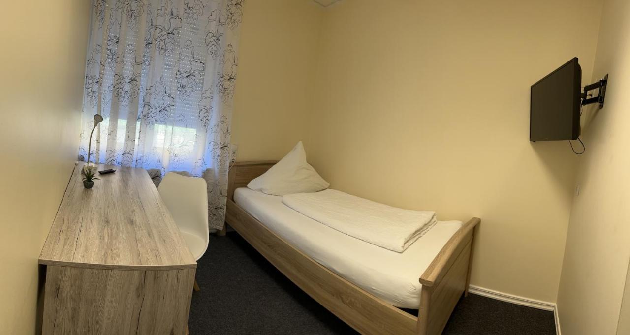 Pension Corona Forst  Екстериор снимка